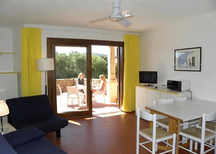 Bouganville Nyaraló Porto Rotondo